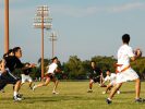 Partido de Fútbol bandera disputado en la Universidad de Texas en Austin